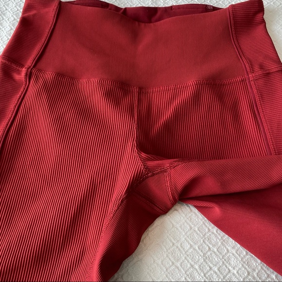 Lululemon Daily Lineup 7/8 Tight *25"
Dark Sport Red - Picture 9 of 11